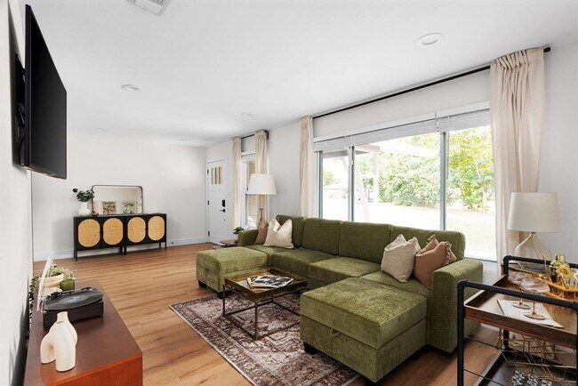 Building Photo - 8814 Laverty Pl