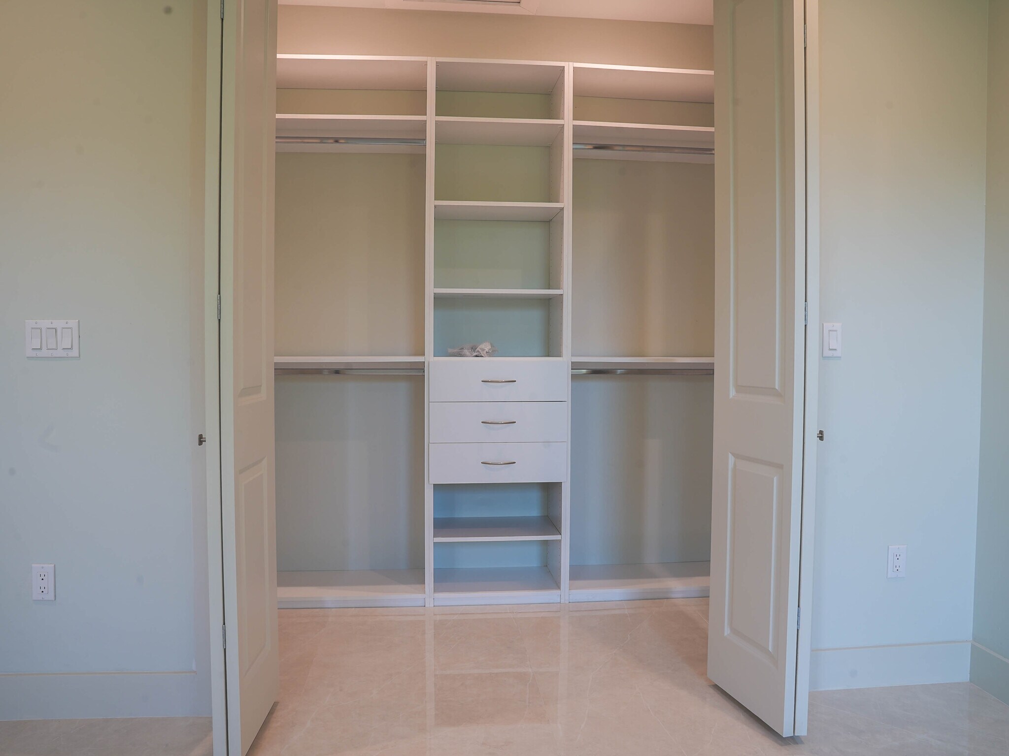 Building Photo - 6500 SW 84th St