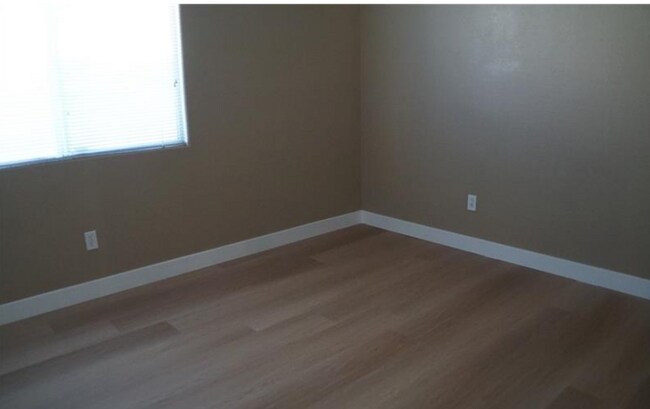 Building Photo - 10181 Bentley Oaks Ave