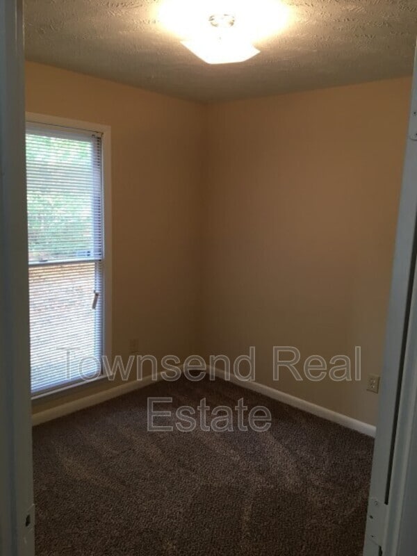 Building Photo - 7045 Candlewood Dr