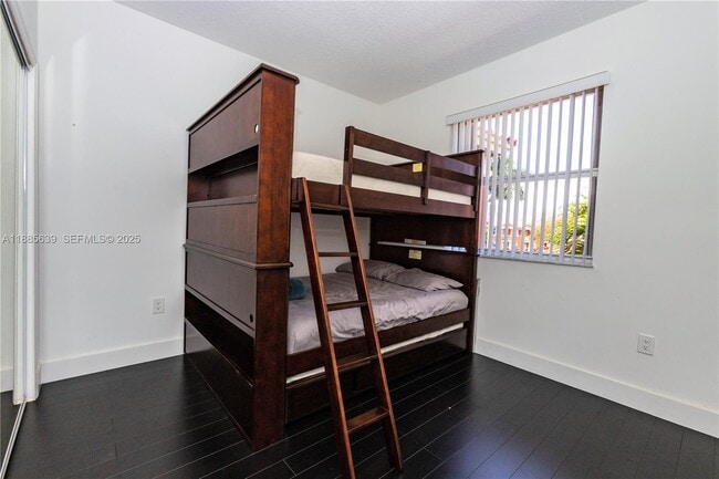 Building Photo - 6202 NW 116th Ave