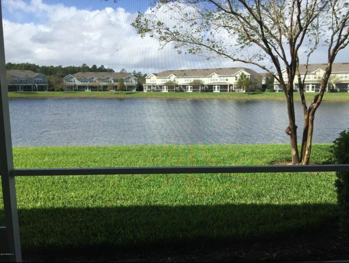 Building Photo - 7014 Roundleaf Dr