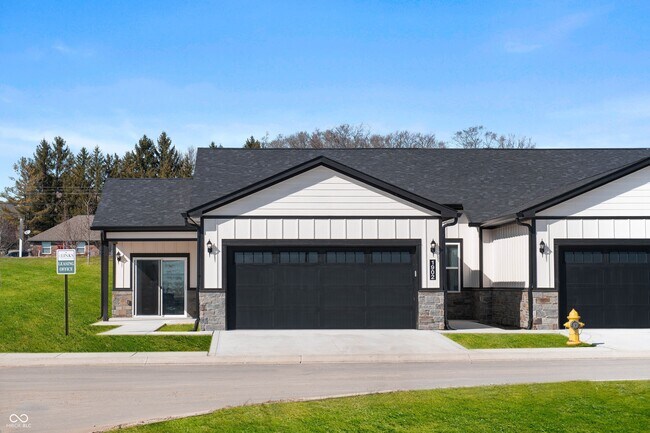 Building Photo - 1937 Chambers Dr