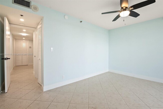 Building Photo - 300 Three Islands Boulevard