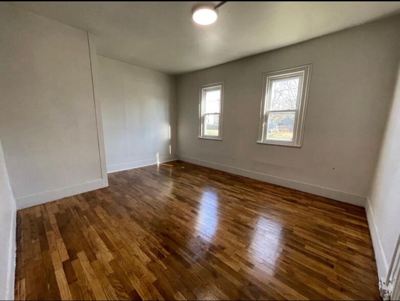 Building Photo - 1022 Williams St