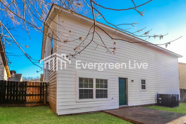 Building Photo - 3946 Chelsea Hill Dr