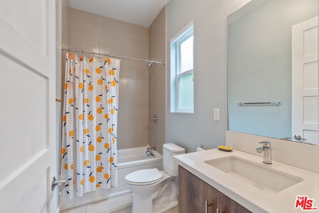 Building Photo - 3812 Griffith View Dr