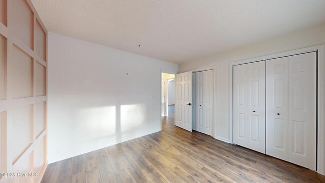 Building Photo - 1245 Monticello Dr