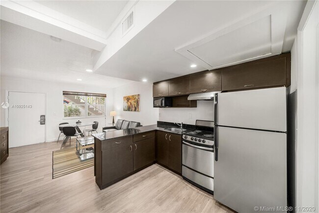Building Photo - 1545 Drexel Ave