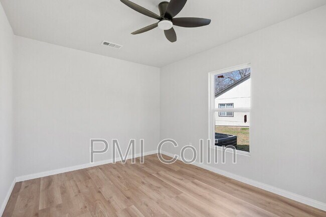 Building Photo - 1434 S Rusk St