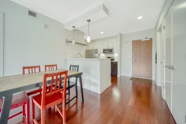 Building Photo - Condo for Rent in the Mission District - $...