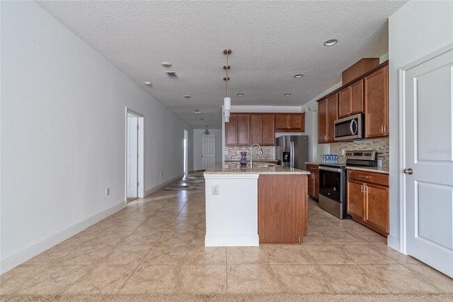Building Photo - 14815 Milfoil Ave
