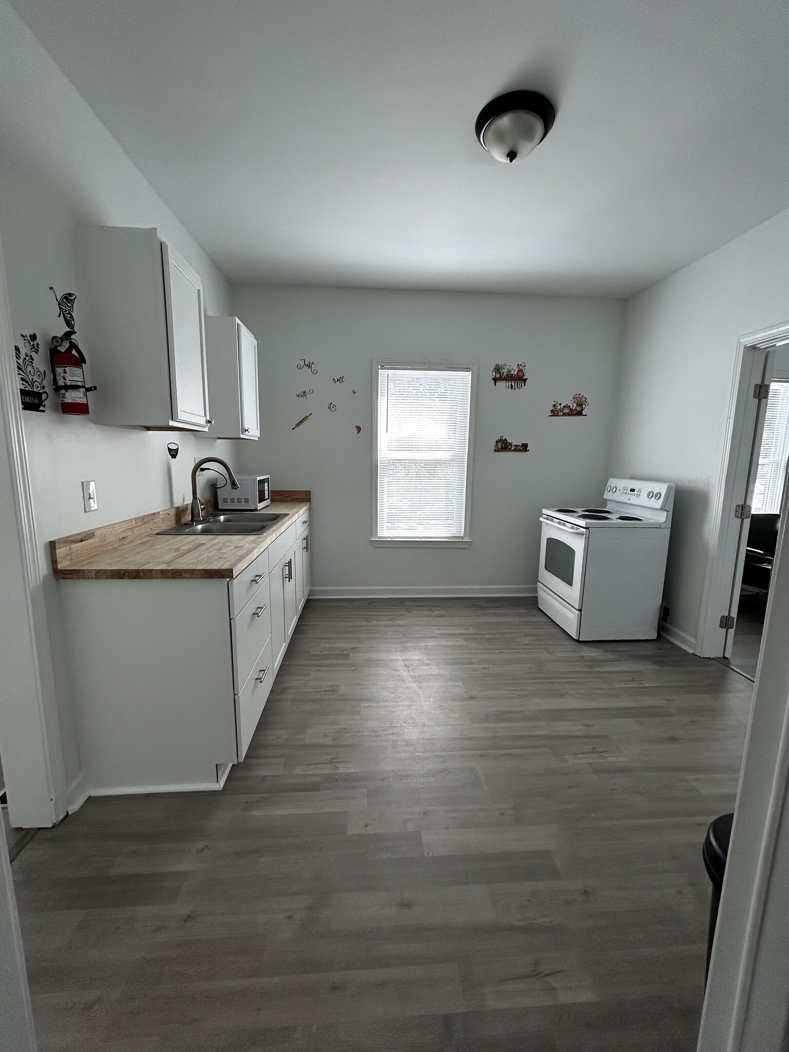 Kitchen - 2809 7th St SW