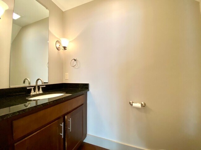 Building Photo - Beautiful Newer Construction in WAVL