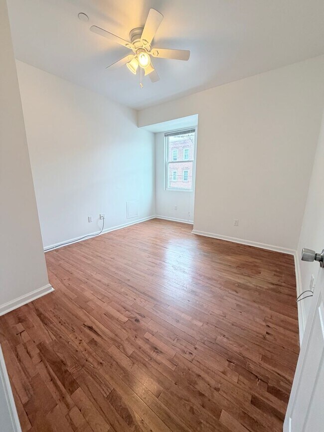 Building Photo - 601 N 39th St