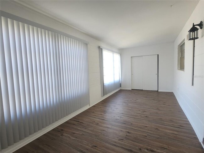 Building Photo - 2464 Australia Way E