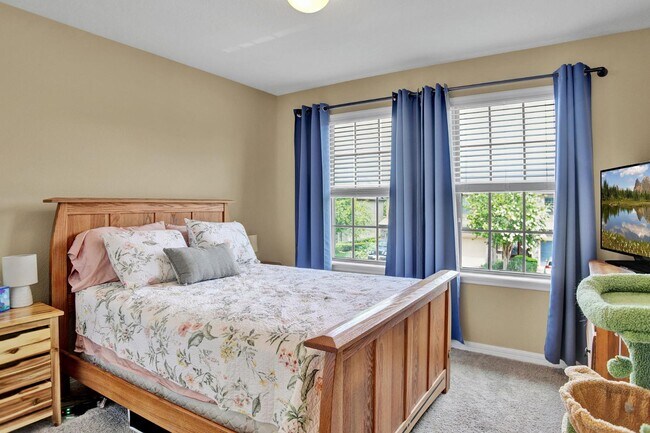 Building Photo - 7036 Beauhaven Ct