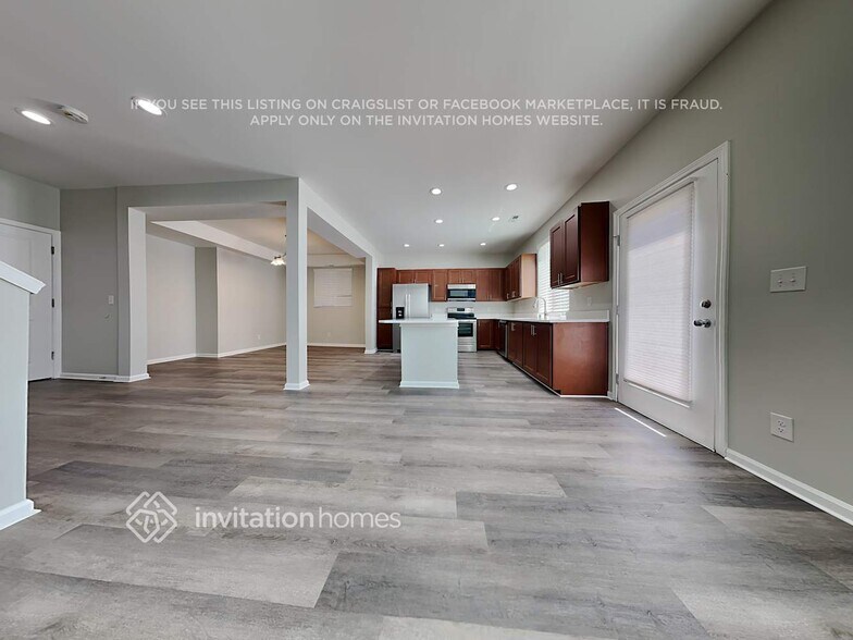 Building Photo - 3139 Vista Verde Ln SW