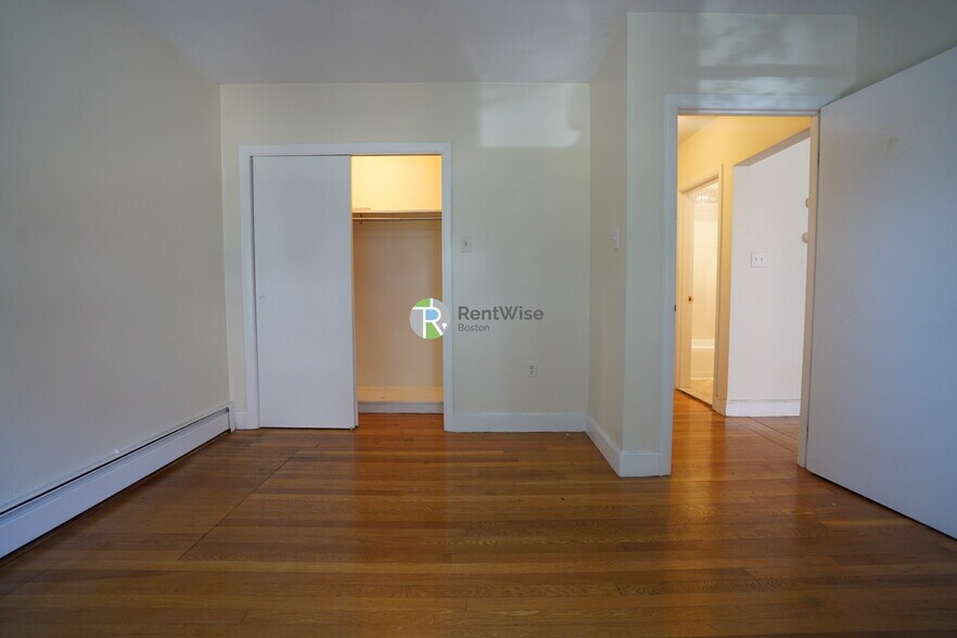 Building Photo - 310 Tappan St