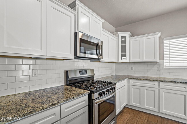 Building Photo - 14708 Tierra Garcia Dr
