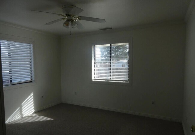 Building Photo - Cute 3 Bedroom, 2 Bath, 2 Car Garage In "Prescott Valley"
