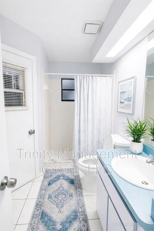 Building Photo - 10348 Belltower St