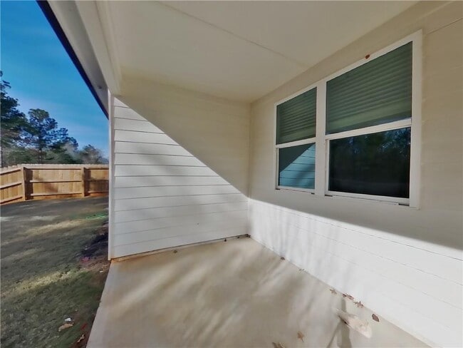 Building Photo - 173 Everett Sq