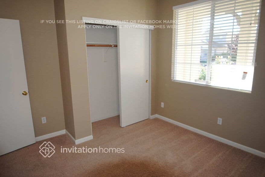 Building Photo - 1755 Waterfall Dr