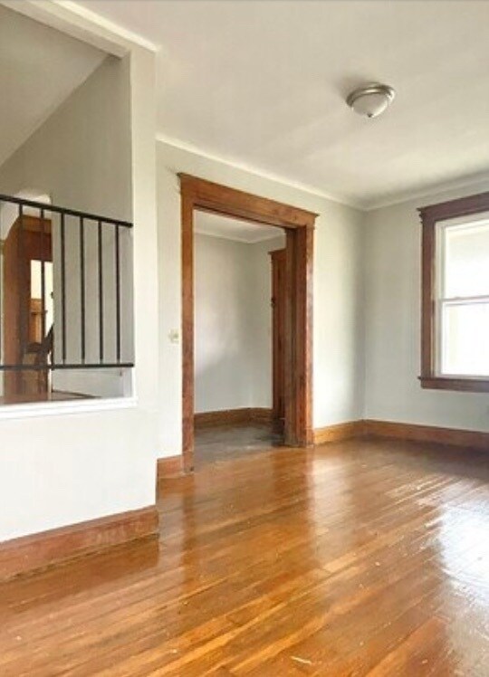 Primary Photo - 287 Earnshaw Ave