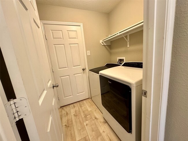 Building Photo - 18804 Sinea Dr