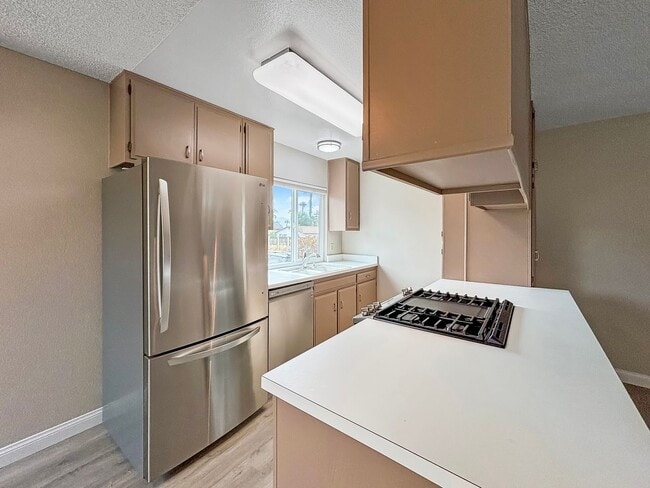Building Photo - Charming 3BD/2BA House in Santee W/ W/D, M...