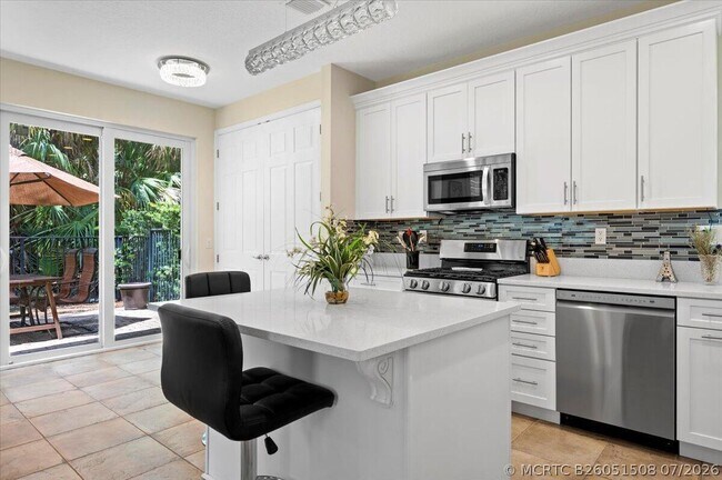 Building Photo - 513 Tomahawk Ct