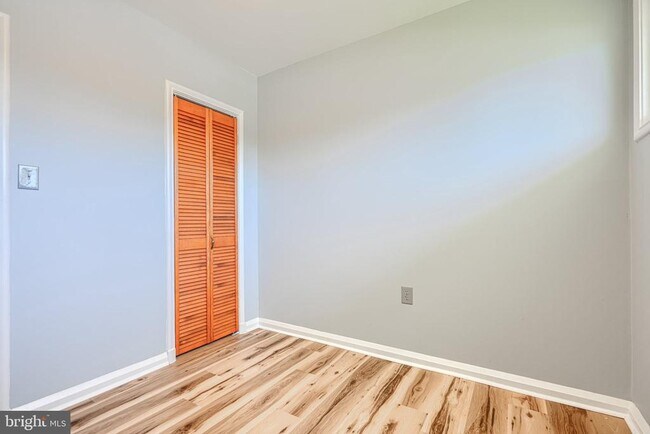 Building Photo - 5506 Adleigh Ave