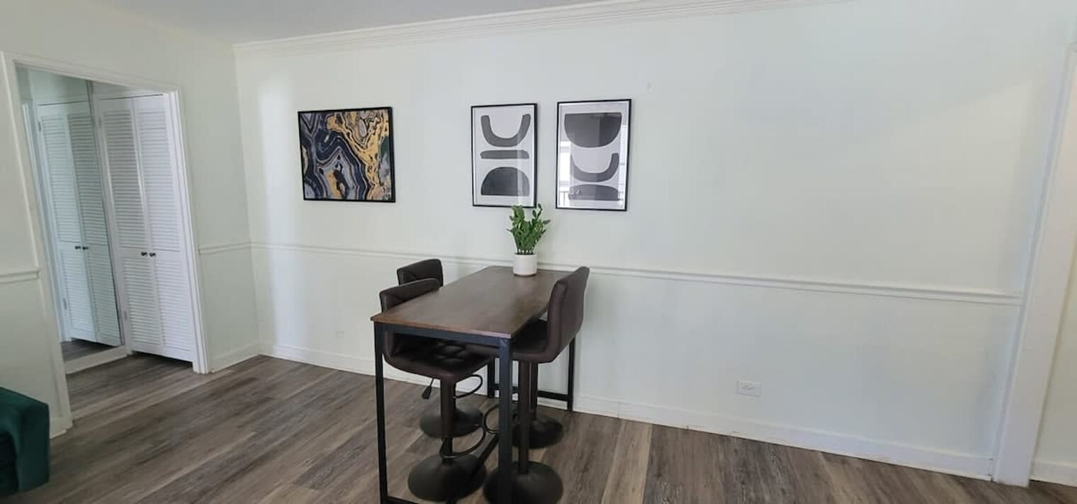 Building Photo - 218 Peachtree St NE