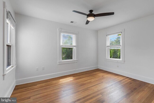 Building Photo - 4226 Ellicott St NW
