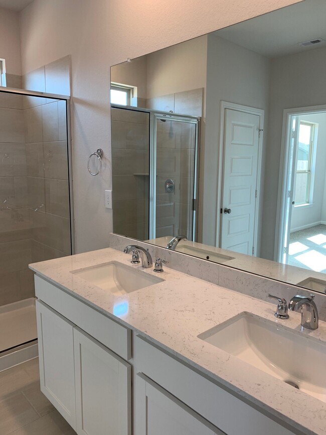 Building Photo - 8022 Cliffside Terrace Ct