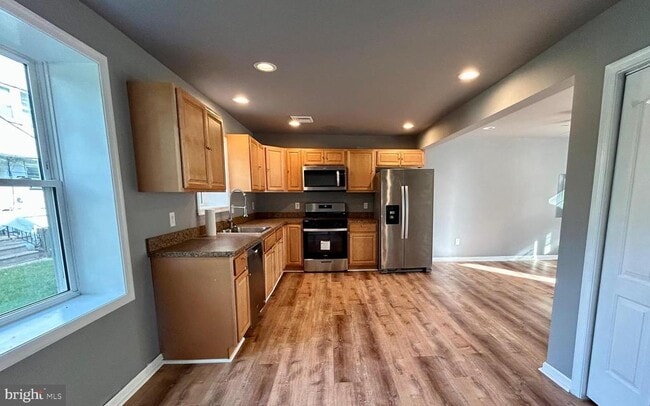 Building Photo - 5517 Schumacher Dr