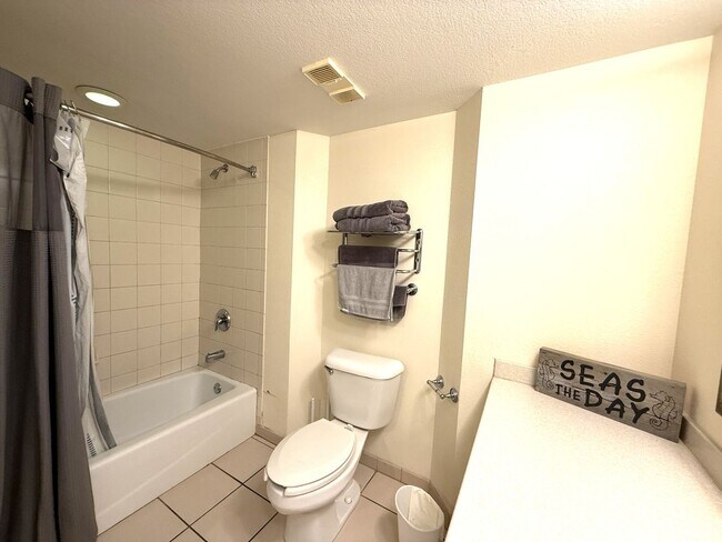 Building Photo - Beachside studio condo Coming Soon!