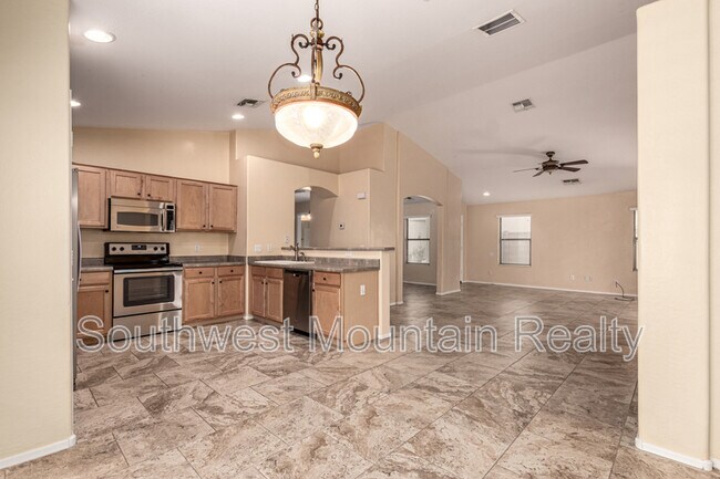 Building Photo - 33782 N Mercedes Dr