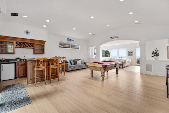 Building Photo - 1 Overlook Pl