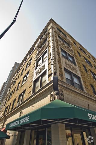 Building Photo - 1164 N Dearborn