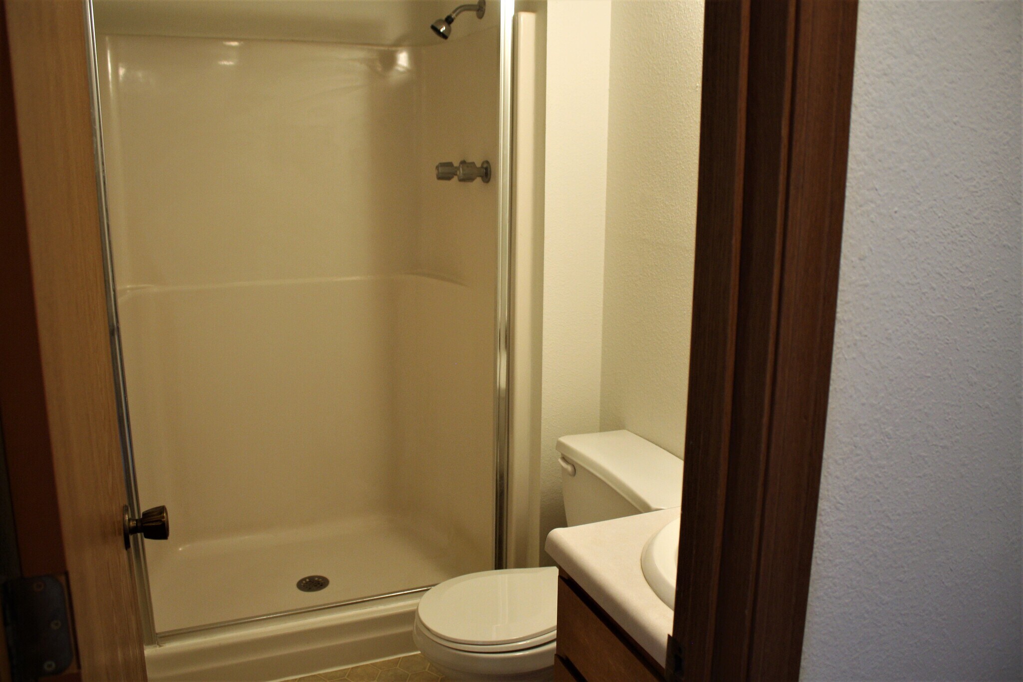 Shower - 415 S Haverhill Rd