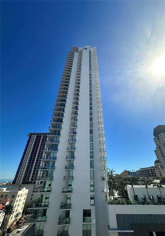 Building Photo - 777 3rd Ave N