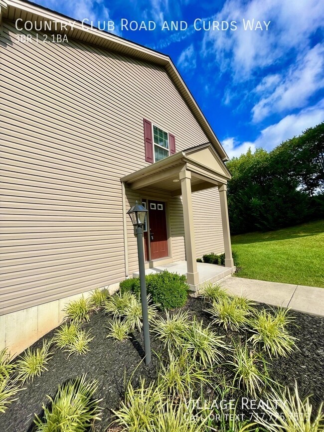 Building Photo - 703 Country Club Rd