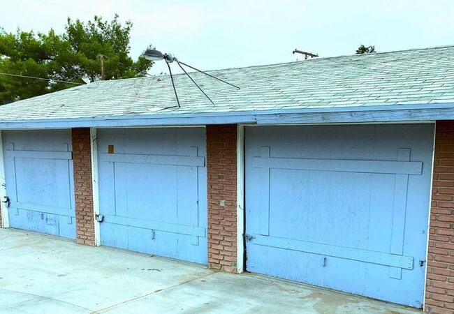 Building Photo - Remodeled Apple Valley 2Bd, 2Ba Apartment