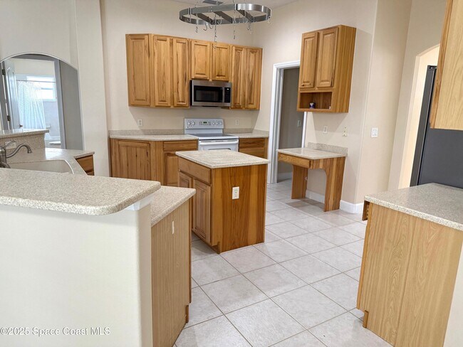 Building Photo - 3650 Chardonnay Dr