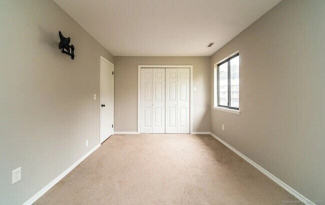 Building Photo - 154 Brittany Farms Rd