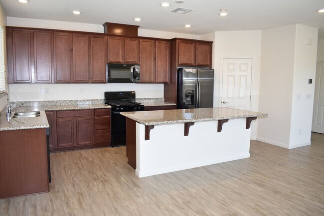 Building Photo - 6114 Mehrten Cir