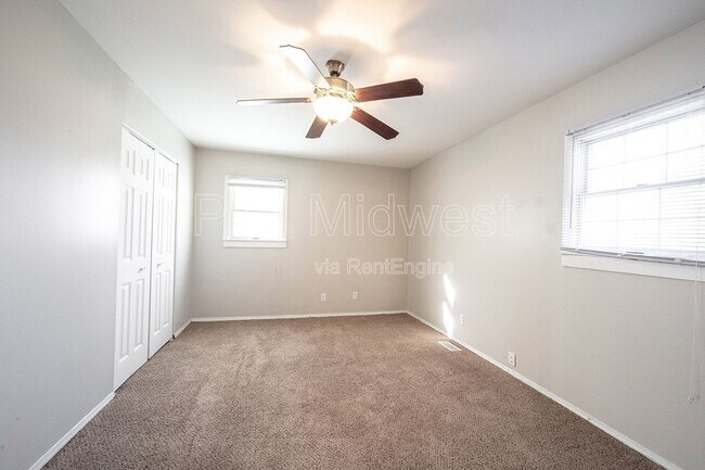 Building Photo - 8830 E 35th St