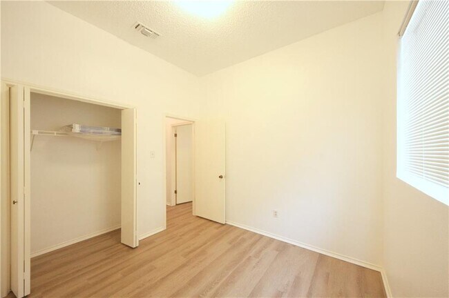 Building Photo - 8200 Cahill Dr